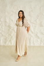 Load image into Gallery viewer, plus size clothing, curvy girl, plus size, plus size fashion, dresses, plus size dresses
