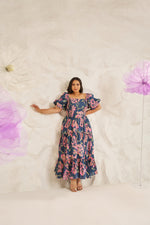 Load image into Gallery viewer, corset dress, plus size dresses, curvy girl, plus size, plus size fashion, dresses, printed dress
